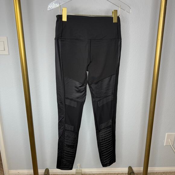 Victoria’s Secret Sport Moto Knockout Mesh Leggings - Picture 6 of 7
